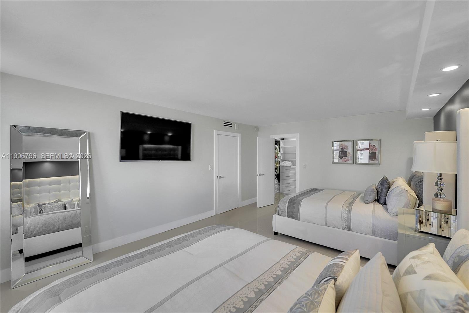 MALAGA TOWERS CONDO - Residential