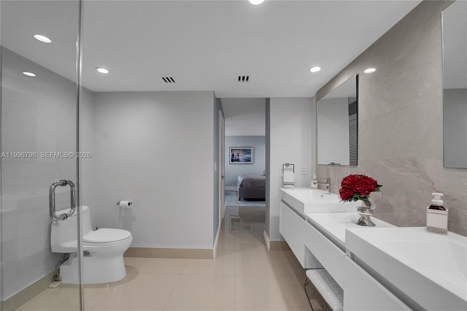 MALAGA TOWERS CONDO - Residential