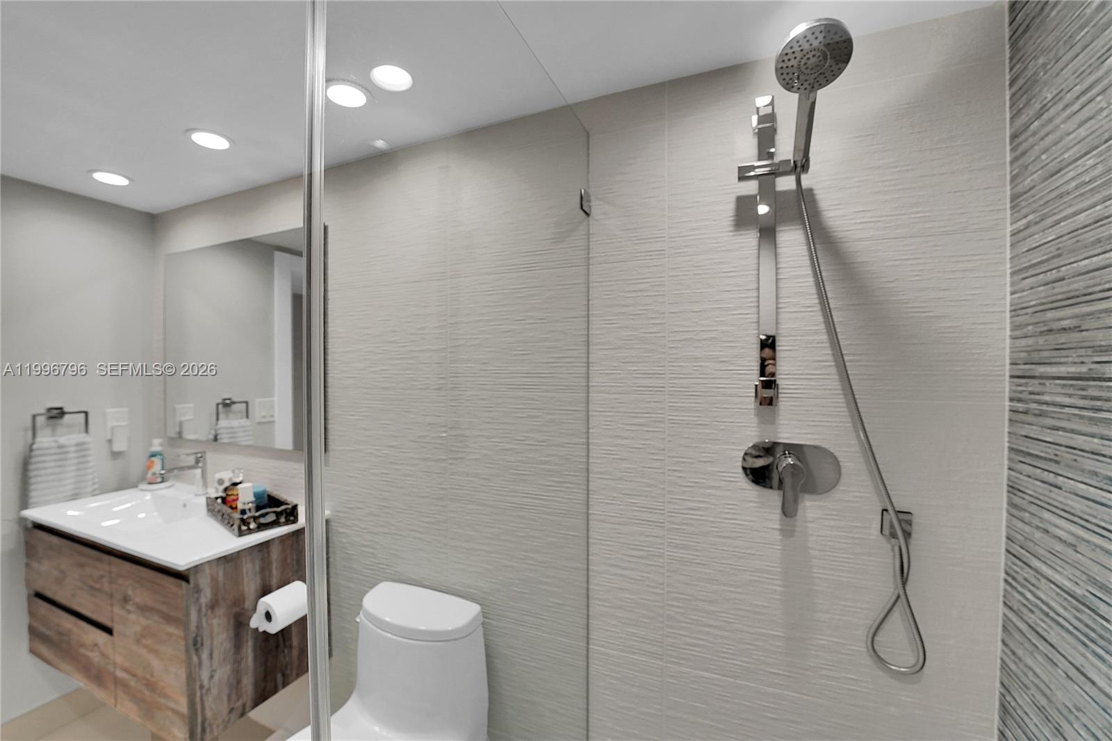 MALAGA TOWERS CONDO - Residential