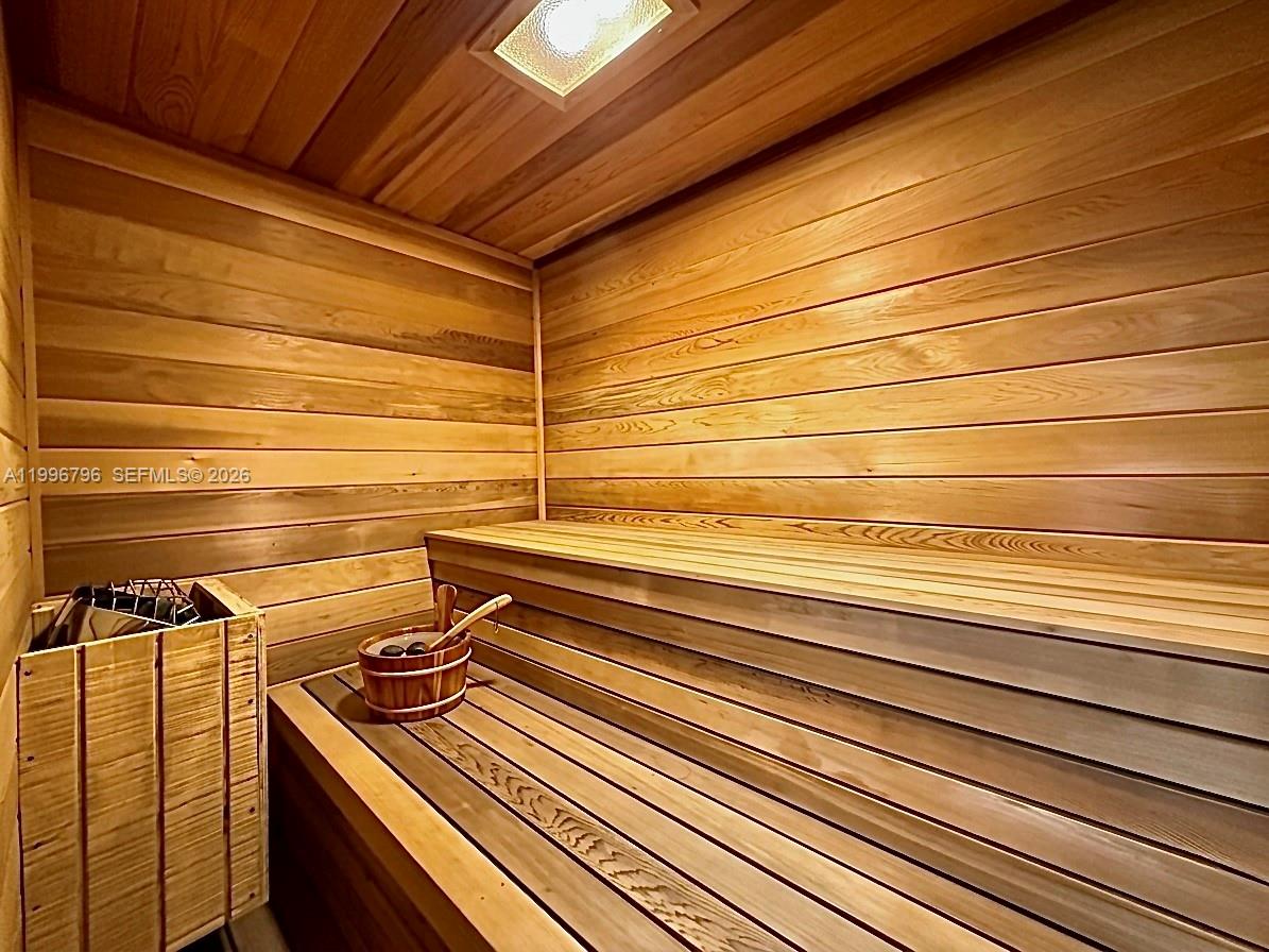 MALAGA TOWERS CONDO - Residential