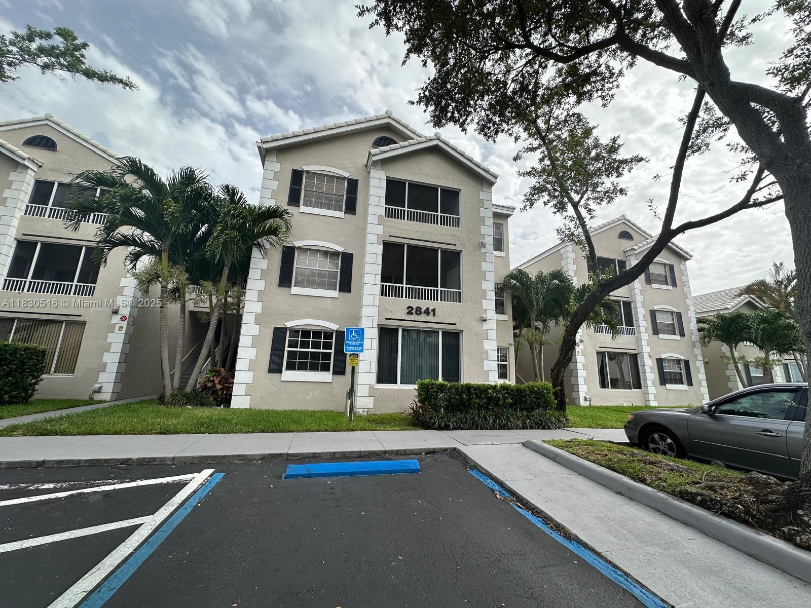 Bright & open waterfront view from this one bedroom one bath, second floor condo with washer / dryer in unit. Screened balcony, newly remodeled. Granite kitchen. Bathroom with granite counter top. stainless steel appliances. Great amenities.