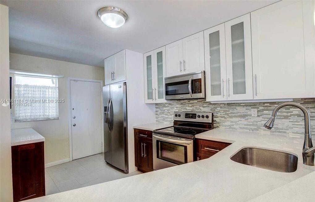 JADE WINDS GROUP - - Residential