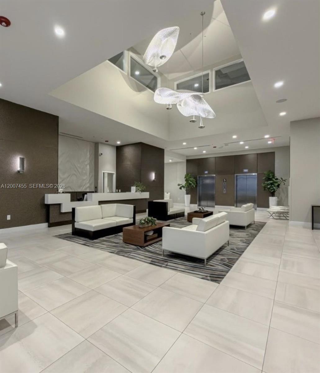 MIDTOWN AT DORAL - Residential