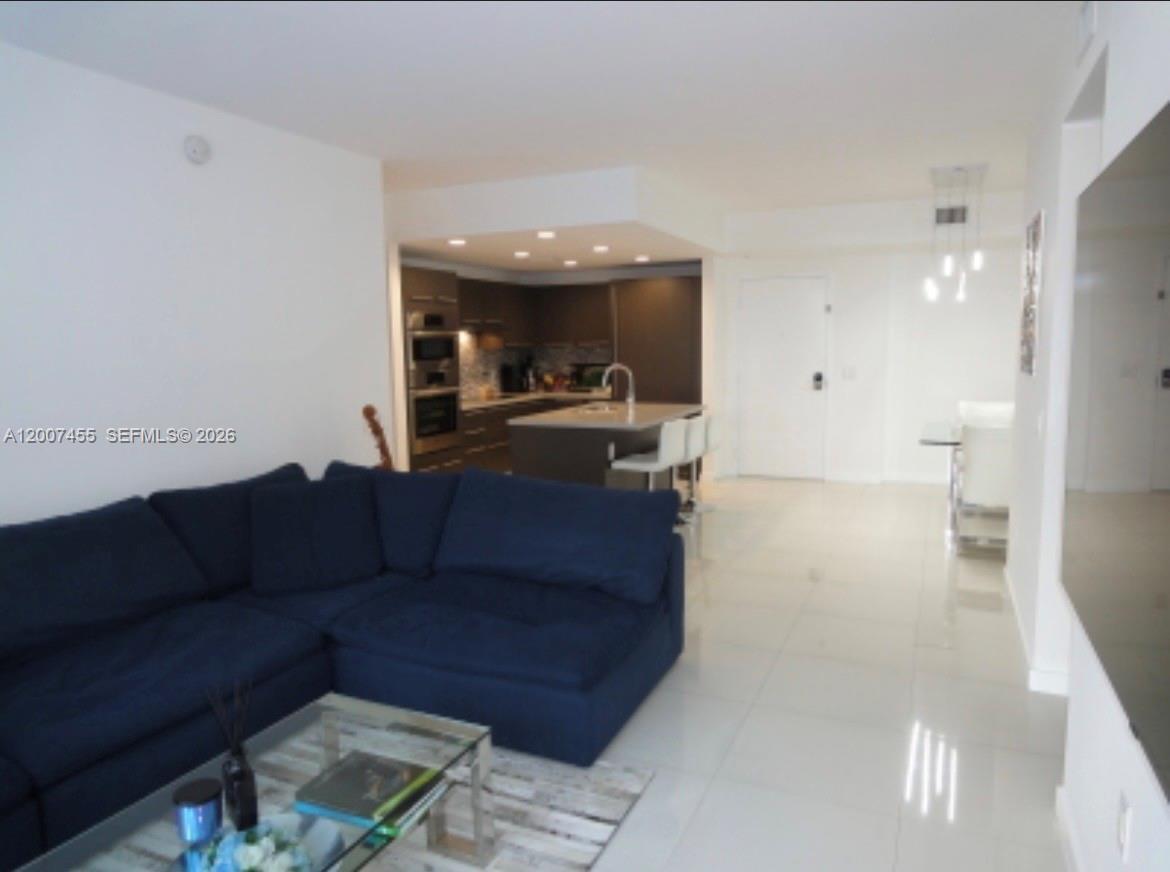 MIDTOWN AT DORAL - Residential
