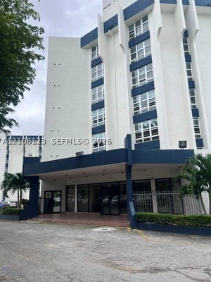 9682 FONTAINEBLEAU BLVD APT 709, MIAMI, FL 33172 - Image b755d3ab2ca4a4f8d8f0f29290ca9510/1992734457