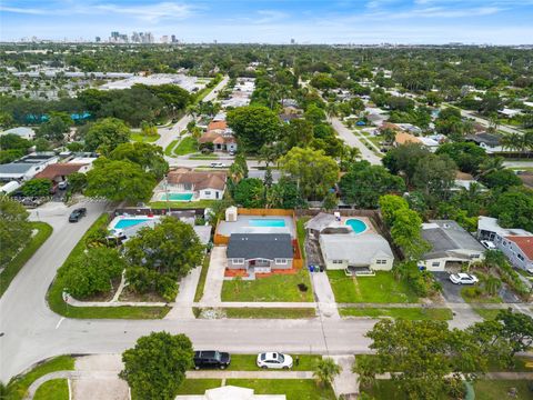 Photo of 1410 SW 34th Ter, Fort Lauderdale, FL 33312 (MLS # A11882672)