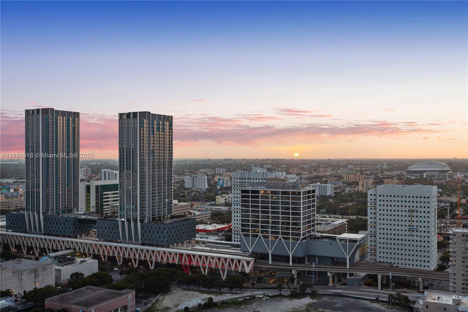 PARAMOUNT MIAMI WORLDCENT - Residential