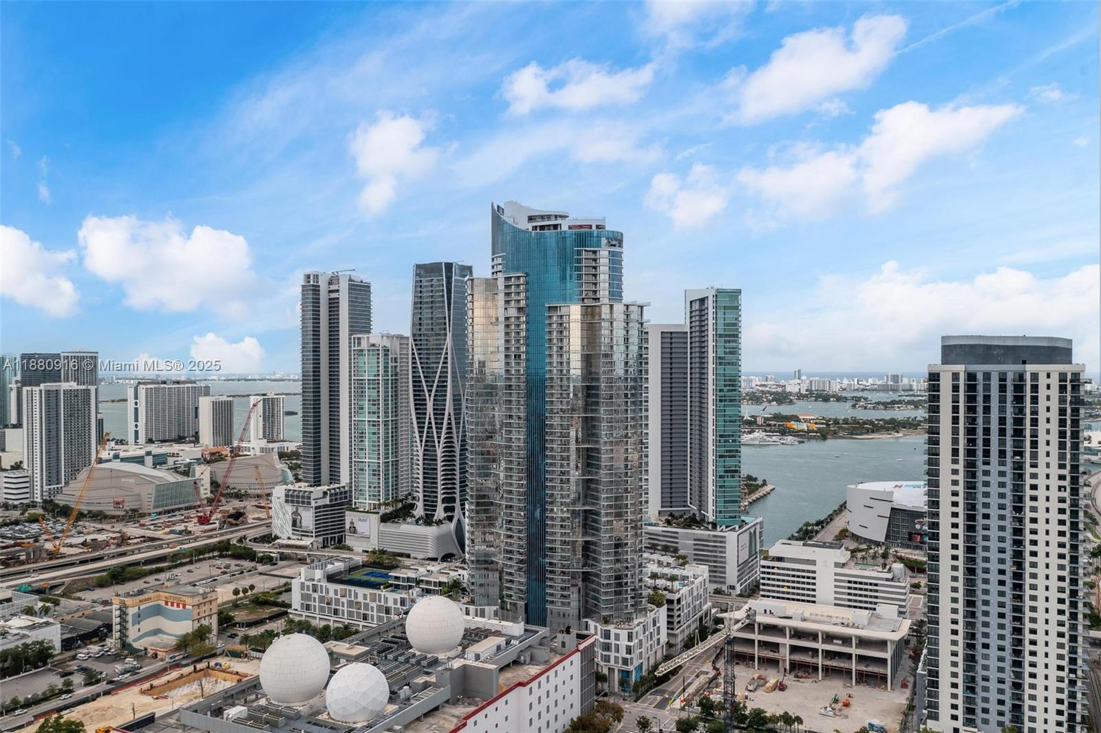 PARAMOUNT MIAMI WORLDCENT - Residential