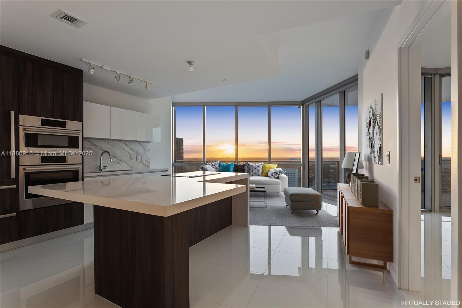 PARAMOUNT MIAMI WORLDCENT - Residential