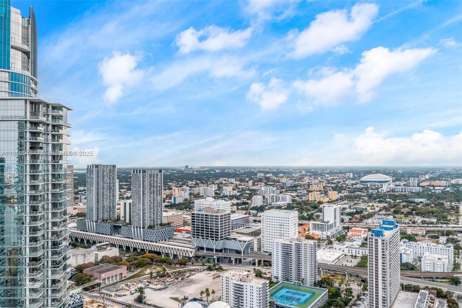 PARAMOUNT MIAMI WORLDCENT - Residential