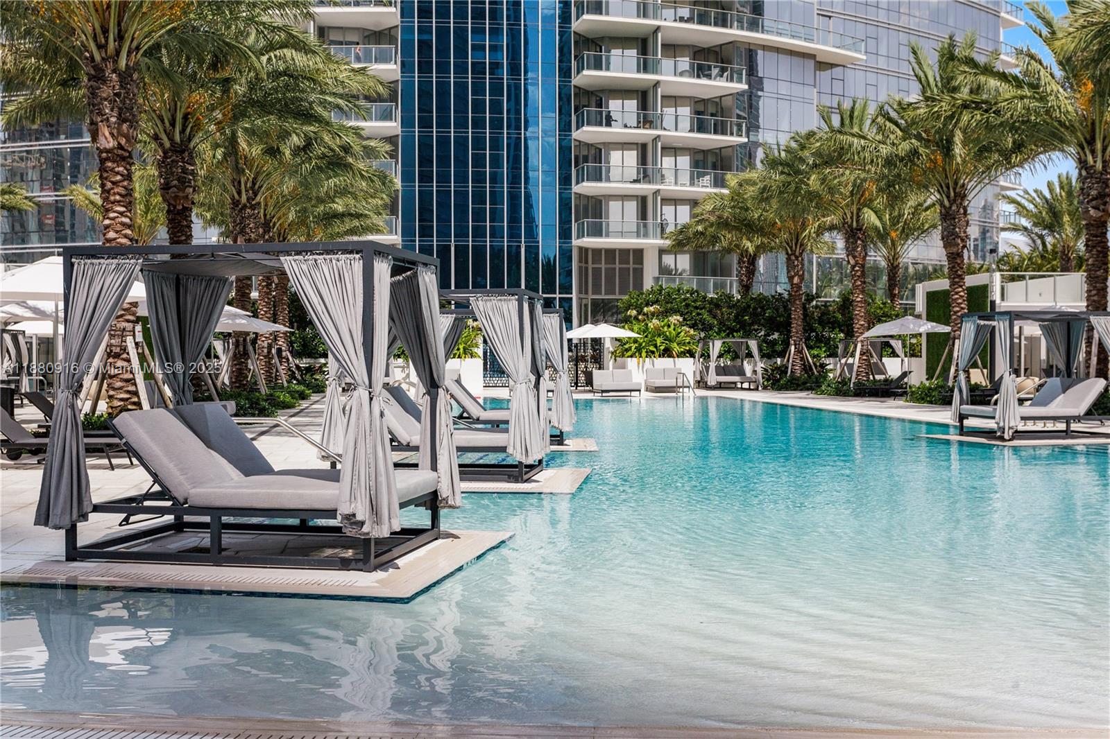 PARAMOUNT MIAMI WORLDCENT - Residential