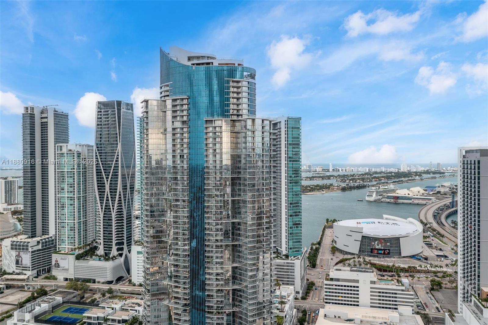 PARAMOUNT MIAMI WORLDCENT - Residential