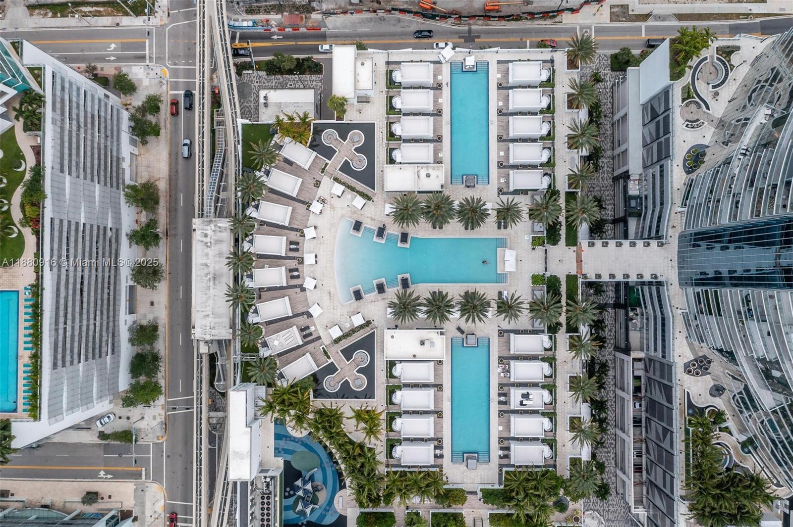 PARAMOUNT MIAMI WORLDCENT - Residential