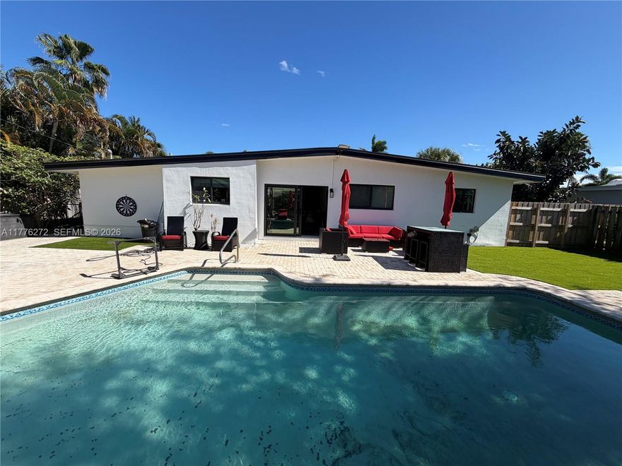 This beautiful property features 4 bedrooms and 3 bathrooms, offering a spacious backyard with gazebo and pool, perfect for family gatherings and entertaining.
The home is equipped with impact windows and doors and is very well located, surrounded by high-end residences and near luxury mansions, adding strong value to the area.
Seller will replace the ROOF, A/C, and WATER HEATER prior to closing, providing peace of mind for the future owner.
This property is an excellent investment opportunity, ideal for SHORT-TERM RENTALS and AIRBNB.
NO HOA – NO RENTAL RESTRICTIONS.
A rare opportunity offering comfort, location, and flexibility, this is everything you’ve been looking for!