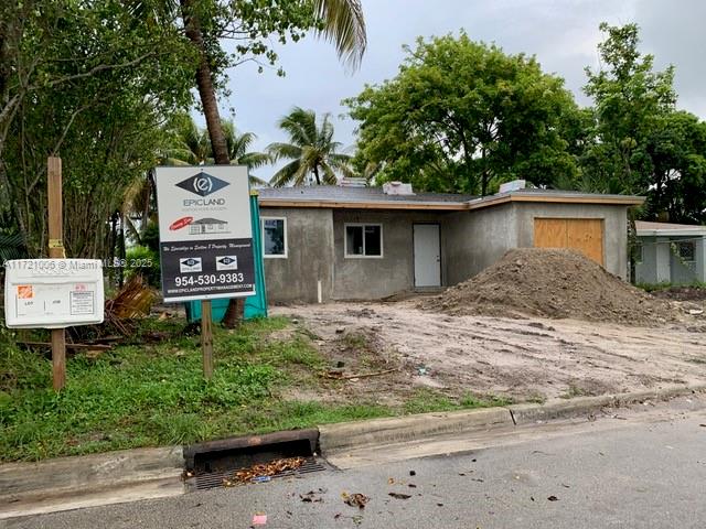 2915 NW 7th Ct