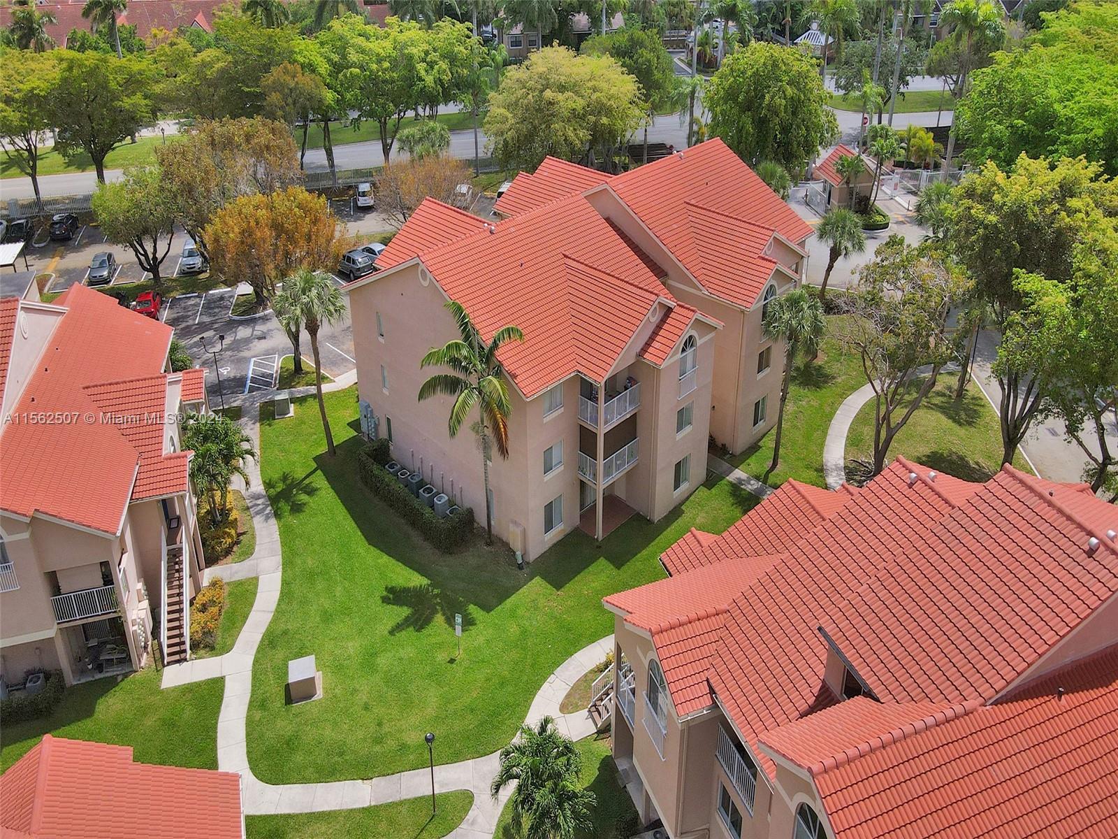 ROYAL PALM PLACE - Residential