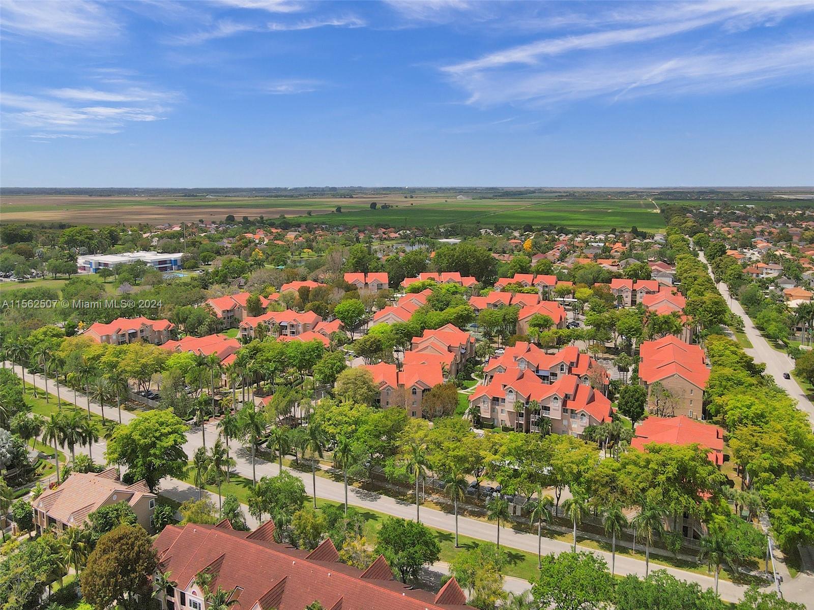 ROYAL PALM PLACE - Residential
