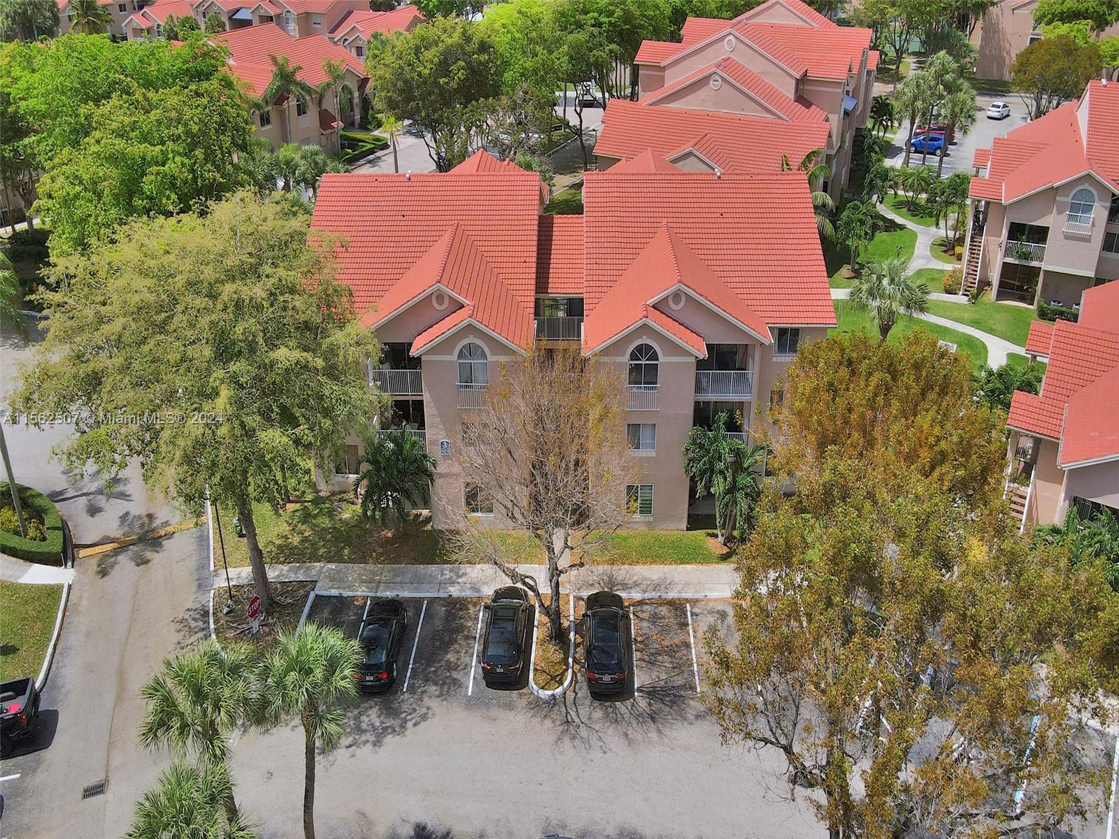 ROYAL PALM PLACE - Residential