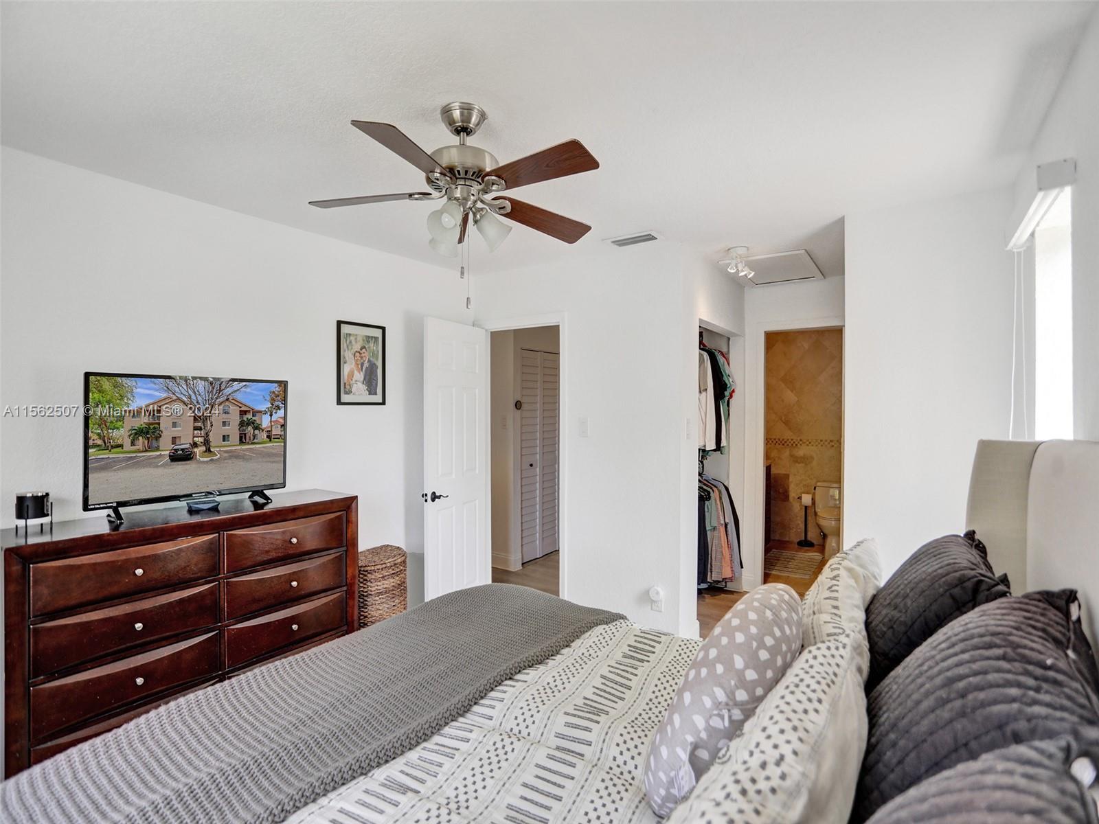 ROYAL PALM PLACE - Residential