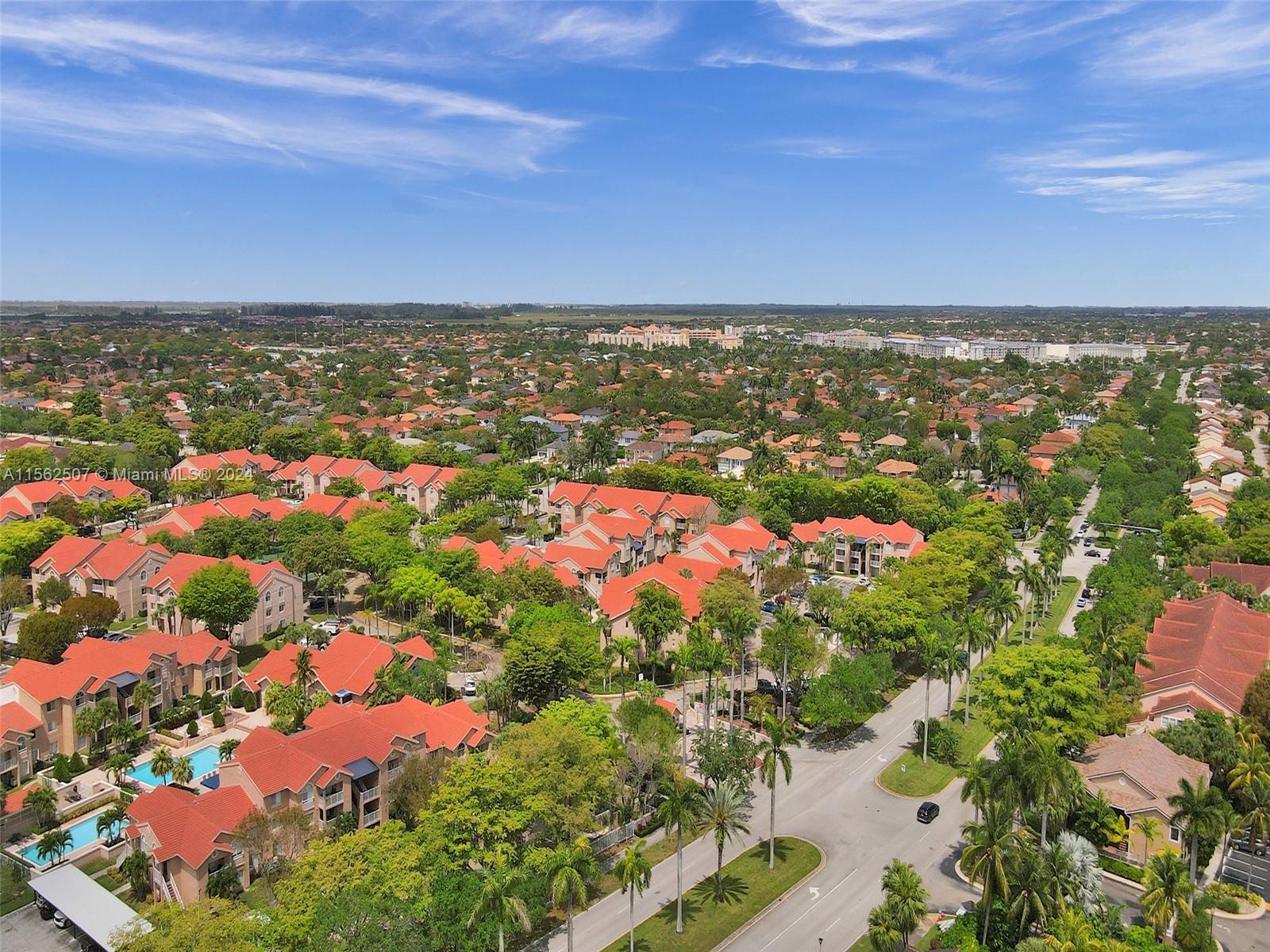 ROYAL PALM PLACE - Residential