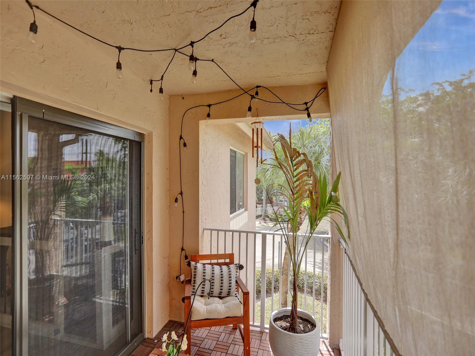 ROYAL PALM PLACE - Residential