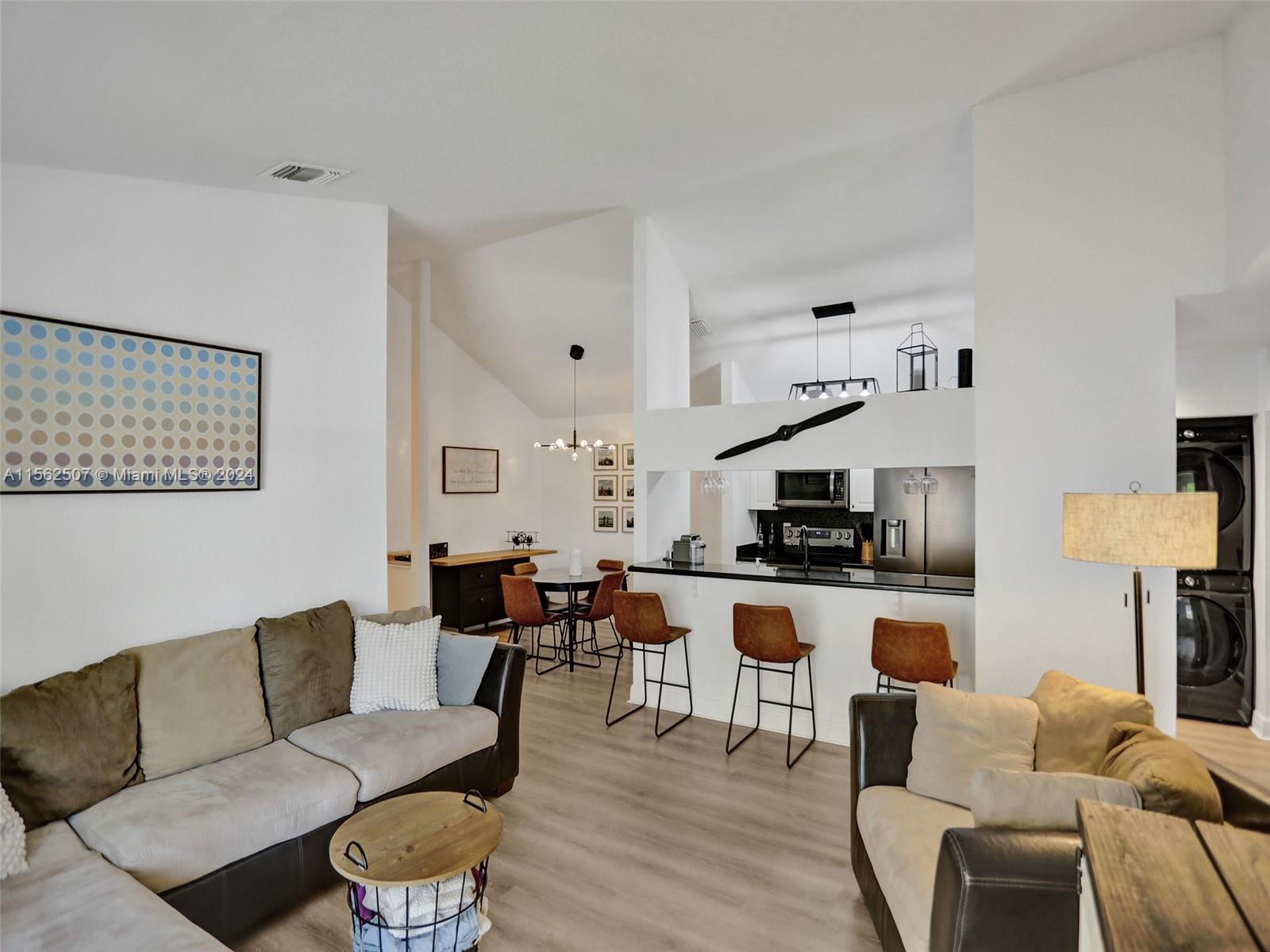 ROYAL PALM PLACE - Residential