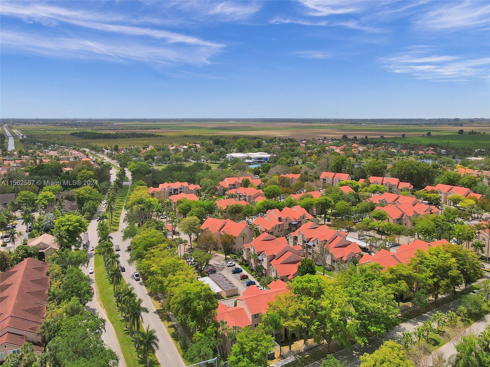 ROYAL PALM PLACE - Residential