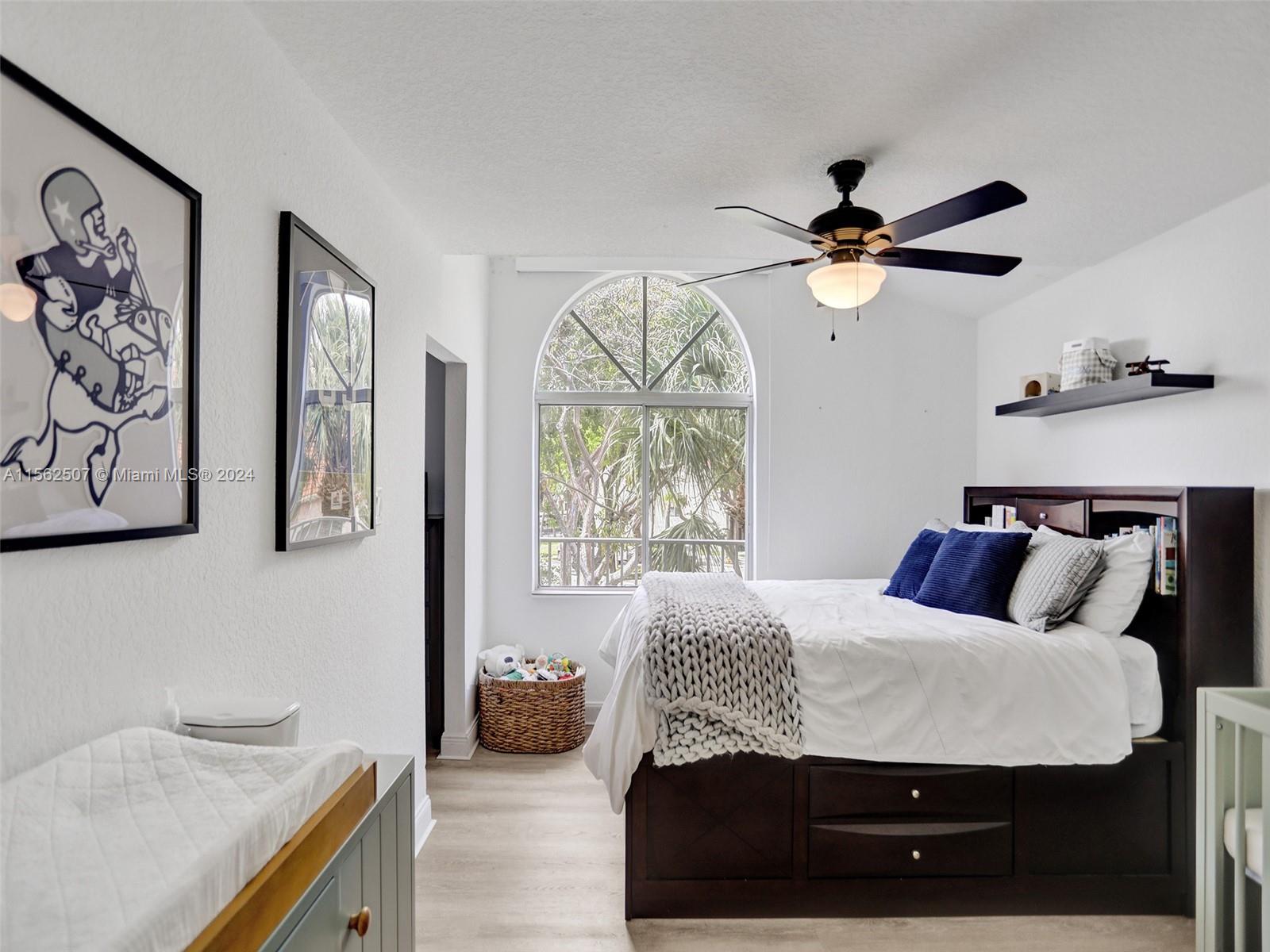 ROYAL PALM PLACE - Residential