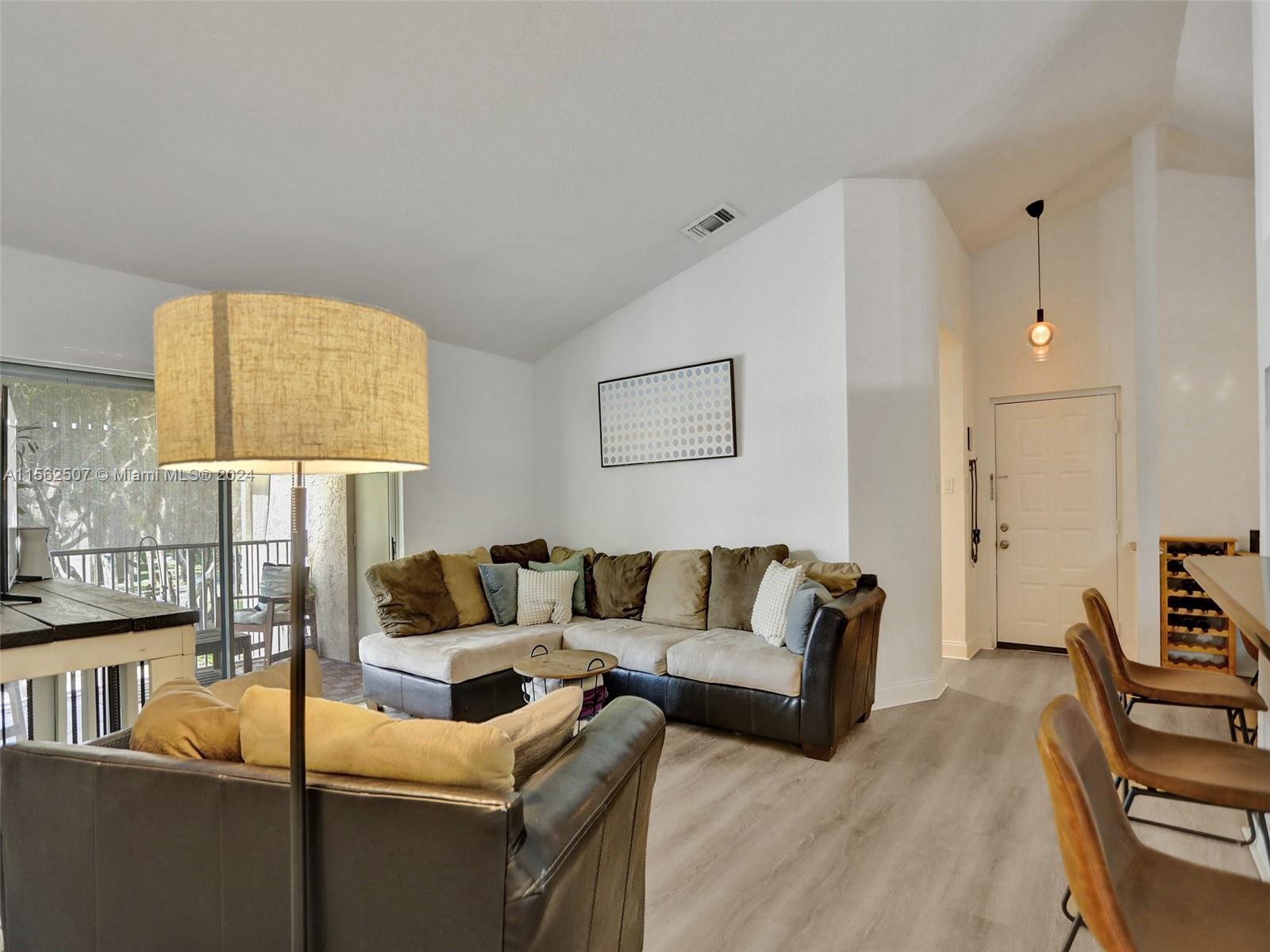 ROYAL PALM PLACE - Residential