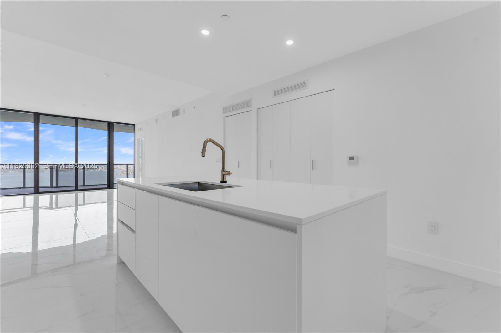 ARIA RESERVE SOUTH - Residential