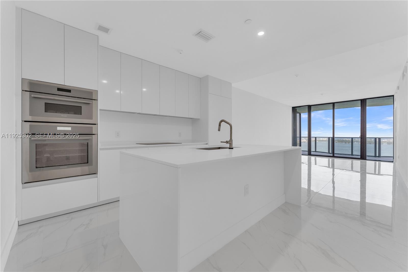 ARIA RESERVE SOUTH - Residential