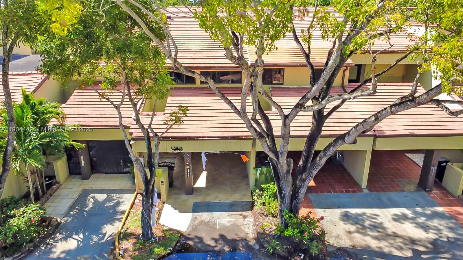 COSTA DEL SOL CONDO NO 2 - Residential