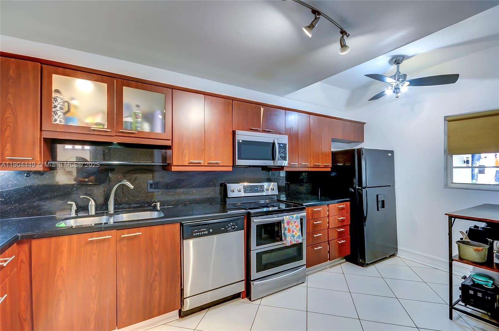 COSTA DEL SOL CONDO NO 2 - Residential