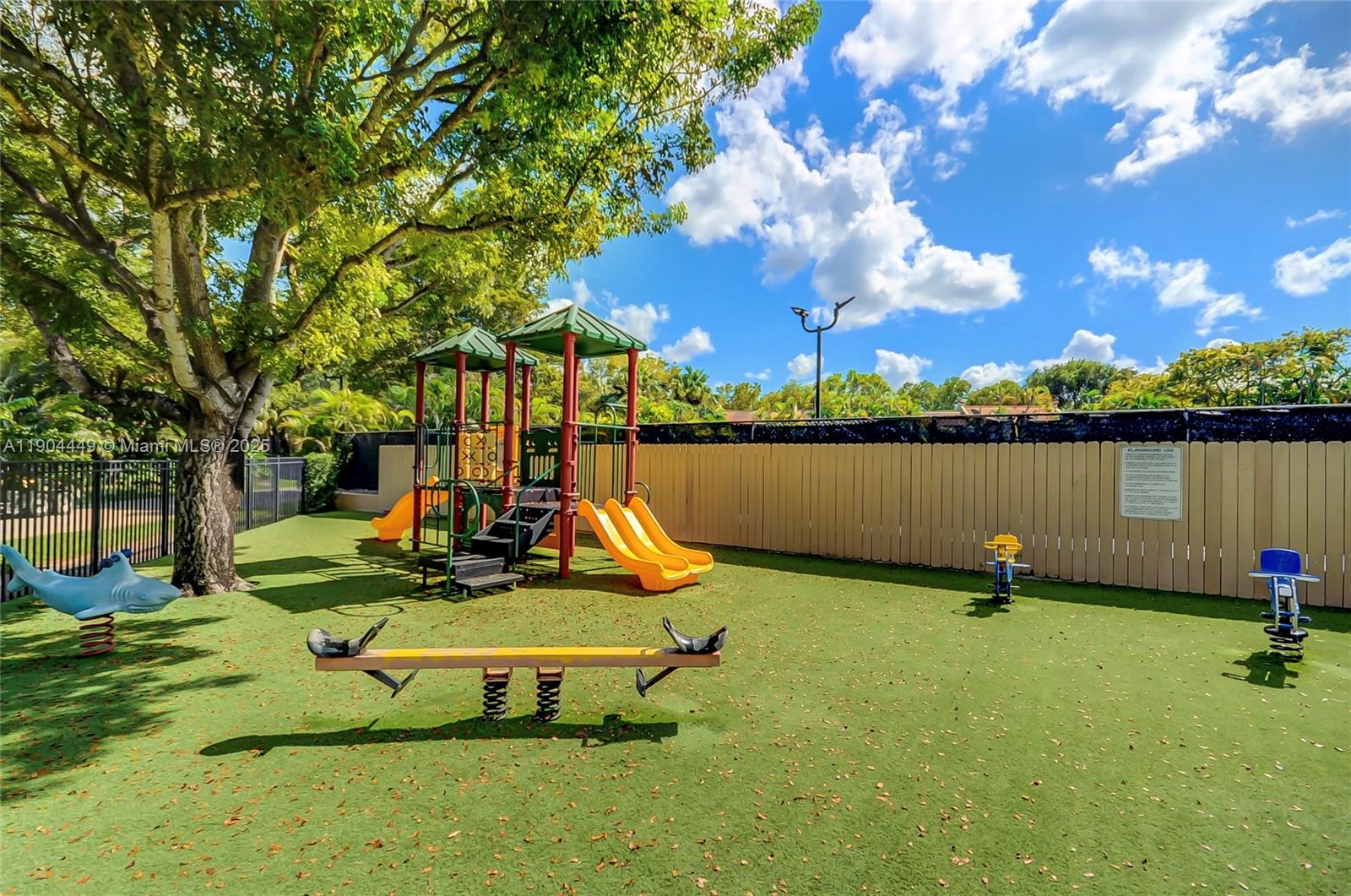 COSTA DEL SOL CONDO NO 2 - Residential