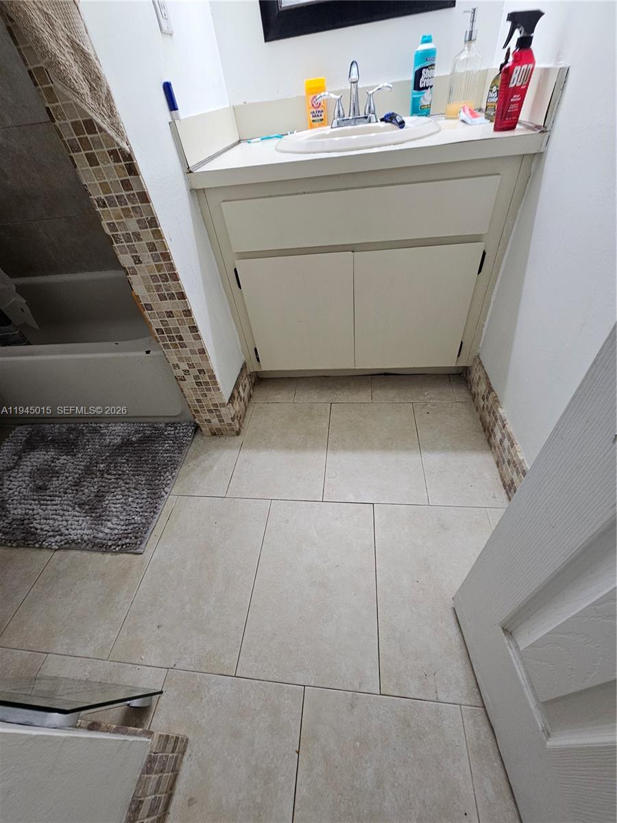 THE ODA HOMES CONDO - Residential