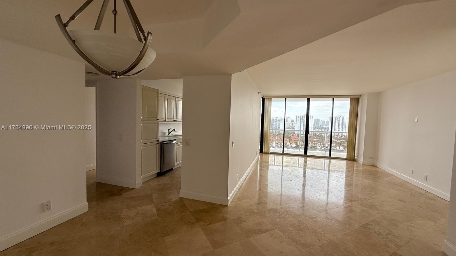 HARBORSIDE - Residential