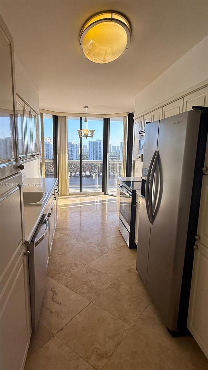 HARBORSIDE - Residential