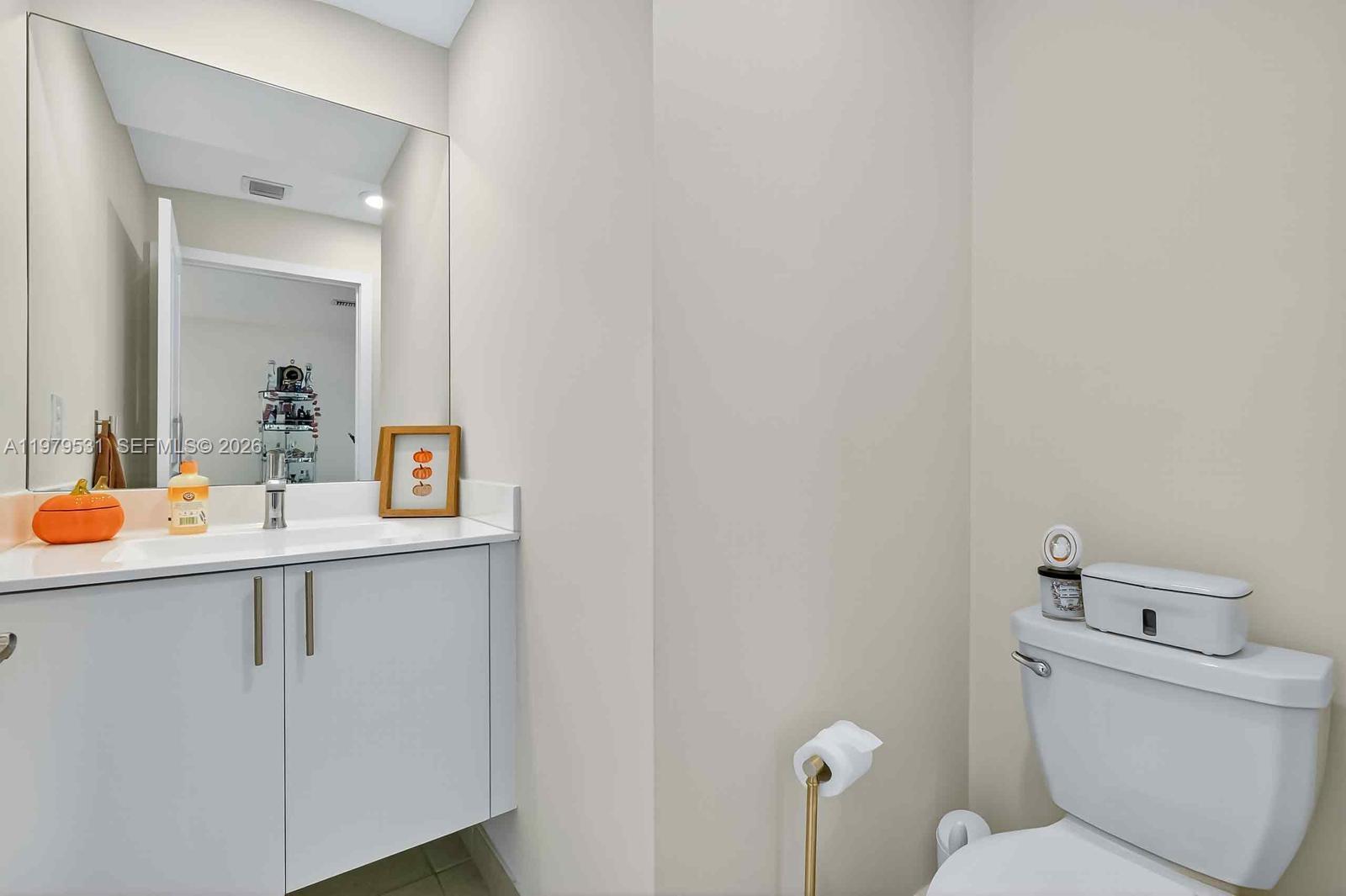 DOWNTOWN DORAL SOUTH PHAS - Residential