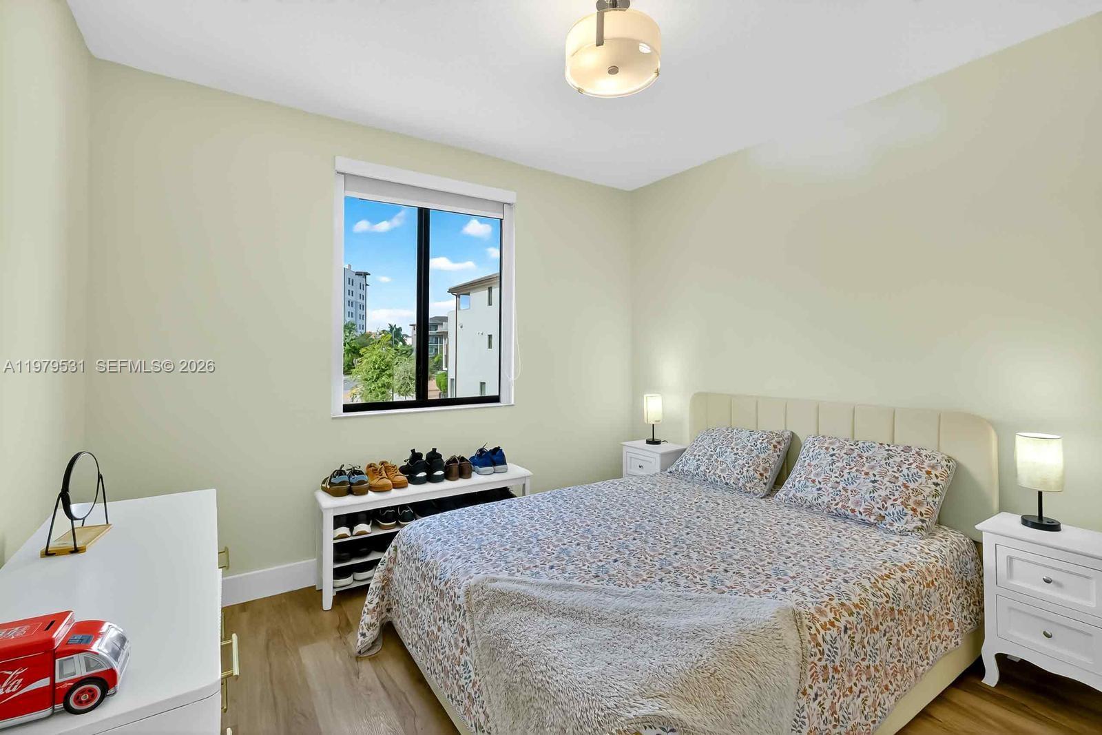 DOWNTOWN DORAL SOUTH PHAS - Residential