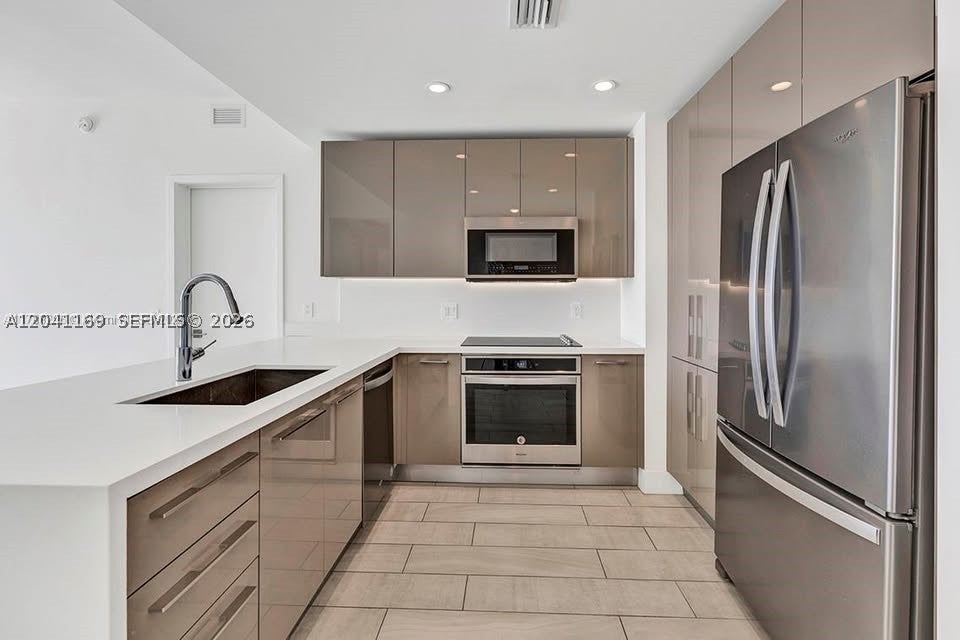 2000 S Metropica Way 907, Sunrise FL 33323