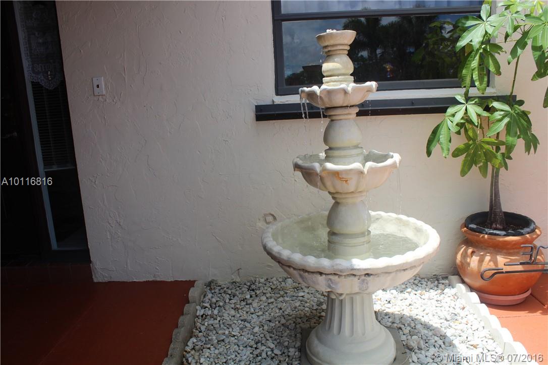 Mirror Lakes 01 - Residential