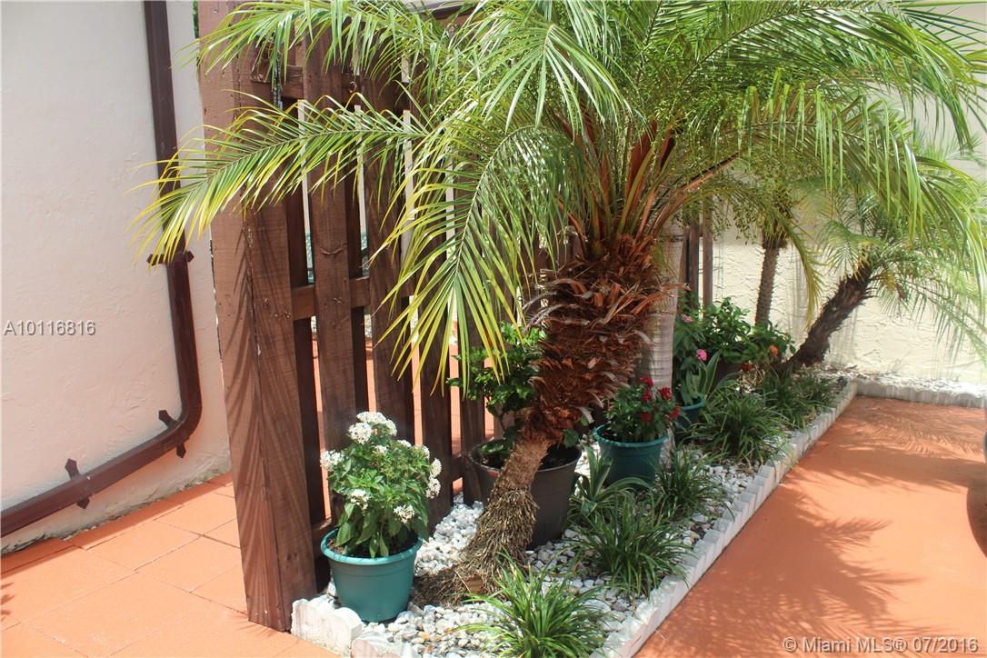 Mirror Lakes 01 - Residential