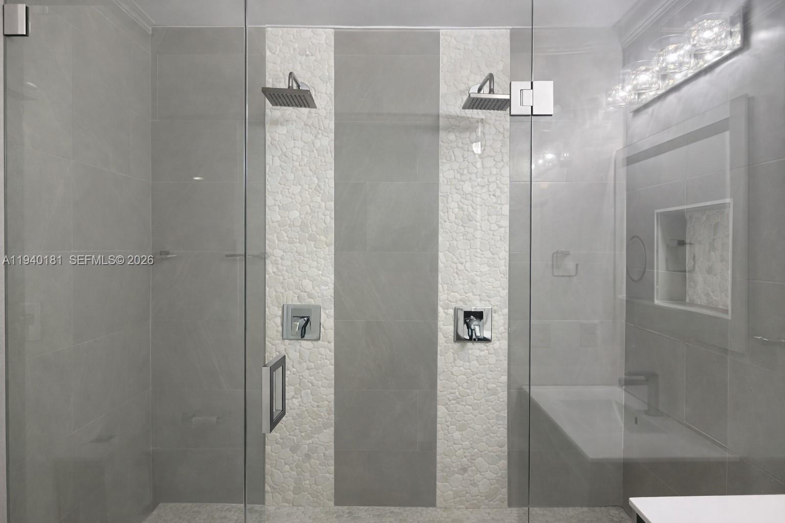 LOS PALACIOS I CONDO - Residential