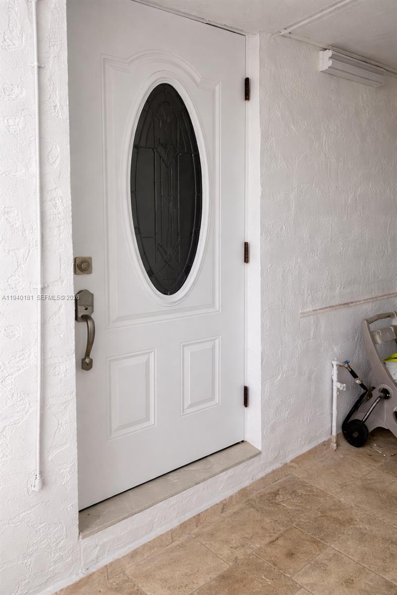 LOS PALACIOS I CONDO - Residential