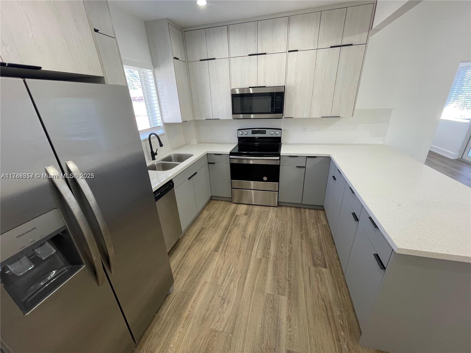 CITY OF MIAMI SOUTH - Residential Lease