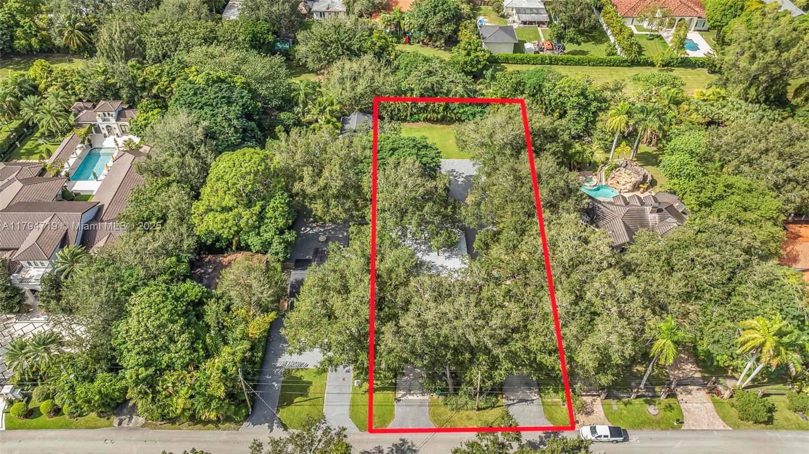 6830 Sw 69th Ave, Miami, Broward County, Florida - 4 Bedrooms  
3 Bathrooms - 