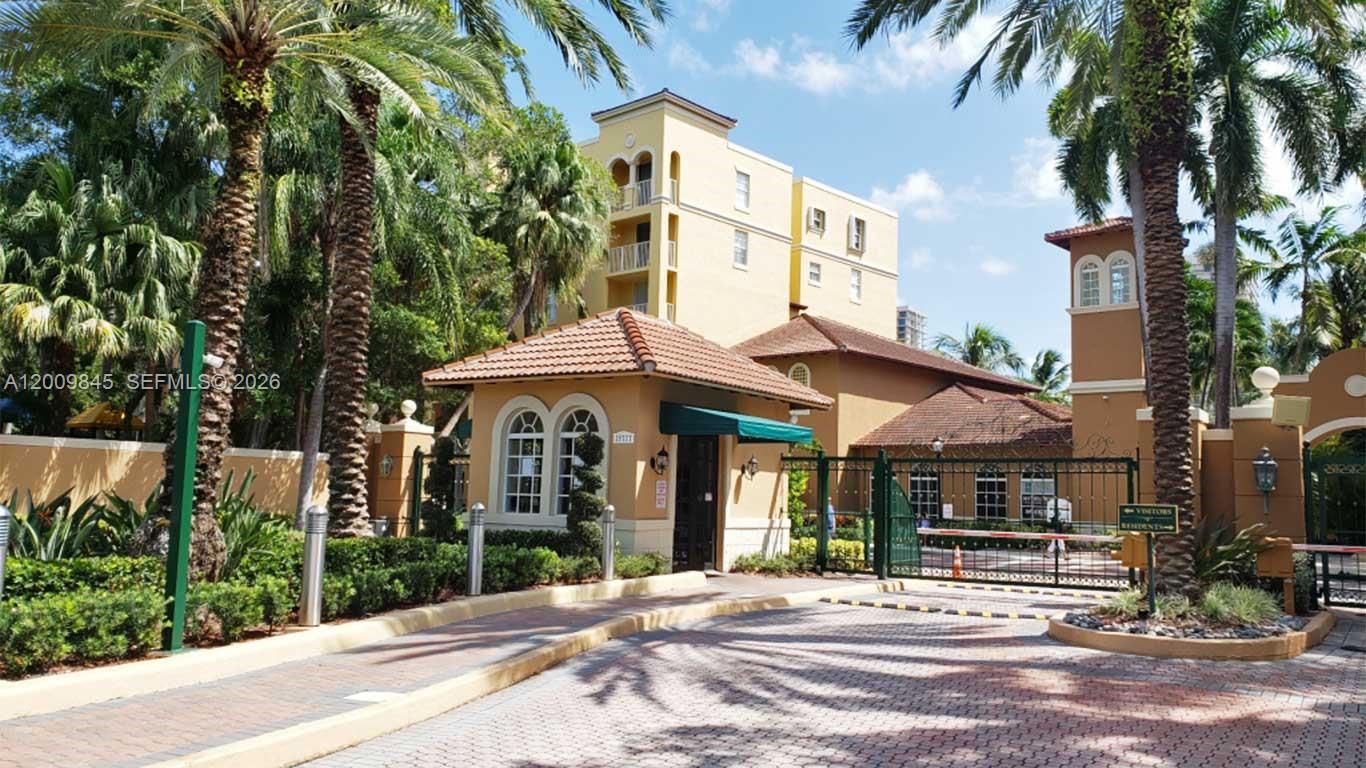 THE YACHT CLUB AT AVENTUR - Residential