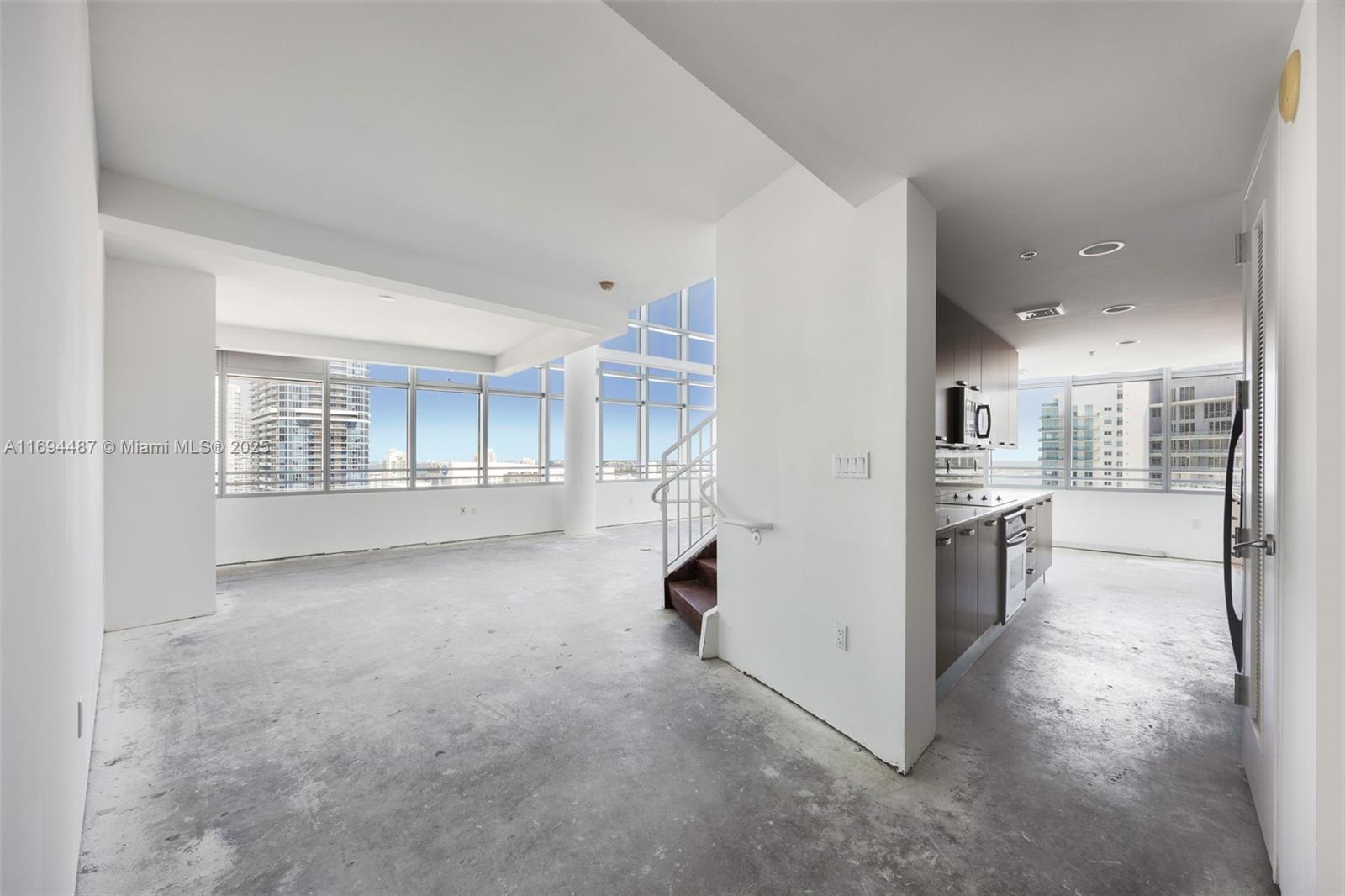 MAYFIELD CONDO - Residential