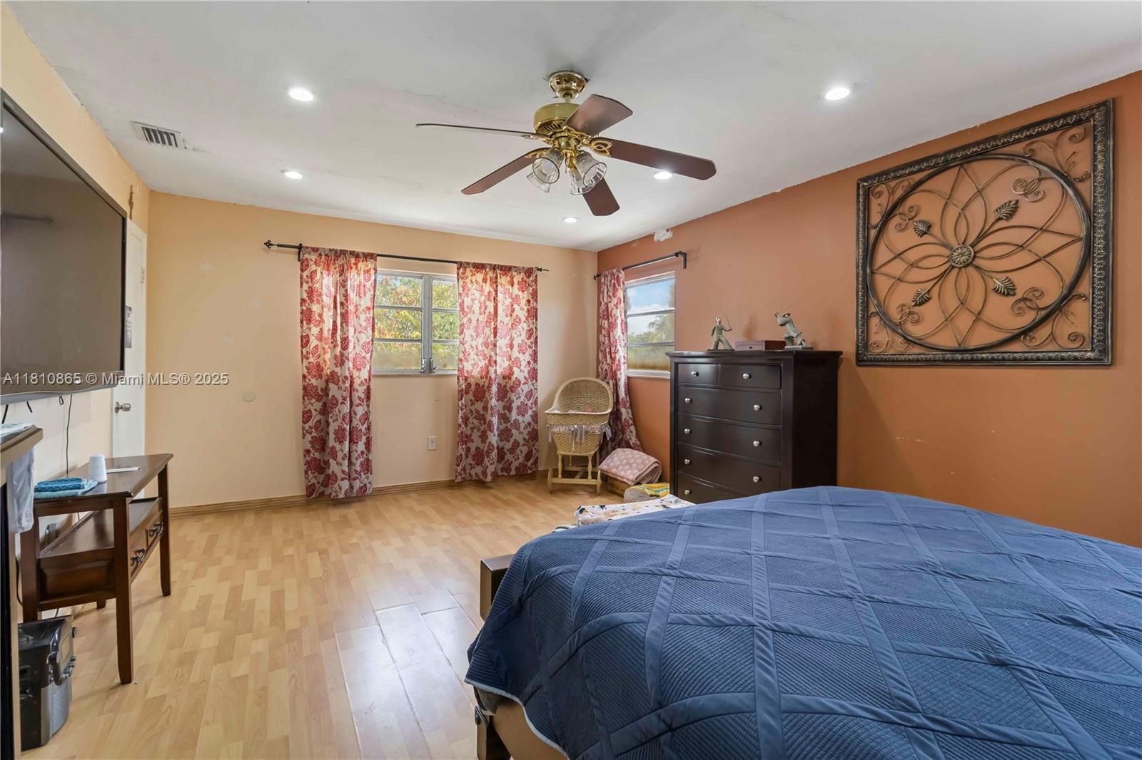 DRIFTWOOD ACRES - Residential