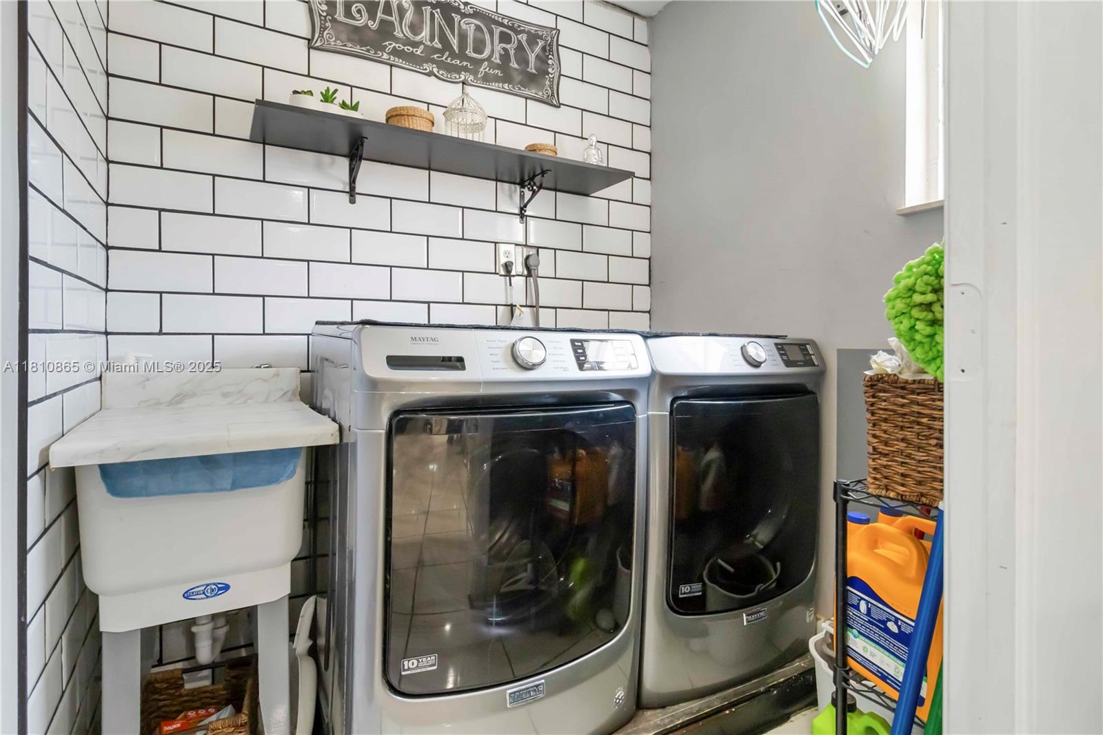 DRIFTWOOD ACRES - Residential